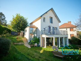 Vente
Maison refaite de 167 m² Domaine de la Marche