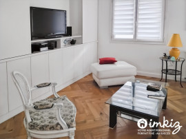 Vente
                                                                                Maison renovée en 2024, proche commerces, port