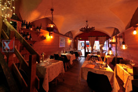 
                                                                                        Vente
                                                                                         MAISON + RESTAURANT
