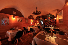 
                                                                                        Vente
                                                                                         MAISON + RESTAURANT