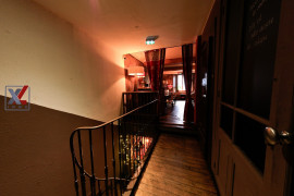 
                                                                                        Vente
                                                                                         MAISON + RESTAURANT