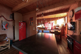 
                                                                                        Vente
                                                                                         MAISON + RESTAURANT