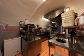
                                                                                        Vente
                                                                                         MAISON + RESTAURANT