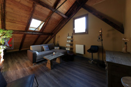 
                                                                                        Vente
                                                                                         MAISON + RESTAURANT