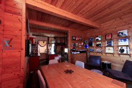 
                                                                                        Vente
                                                                                         MAISON + RESTAURANT