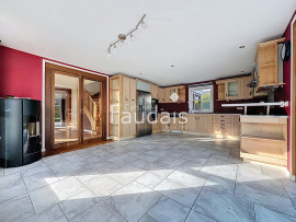 
                                                                                        Vente
                                                                                         Maison Saint-Gilles volumes généreux 189 m2 