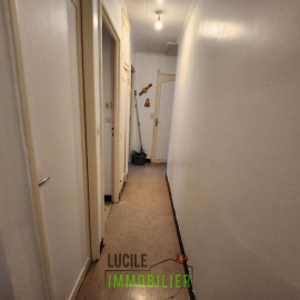 
                                                                                        Vente
                                                                                         MAISON SUR SOUS SOL