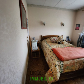 
                                                                                        Vente
                                                                                         MAISON SUR SOUS SOL