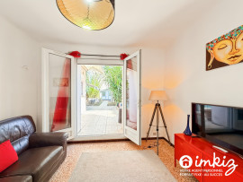 
                                                                                        Vente
                                                                                         Maison T2 avec jardin en fond d'impasse 12e