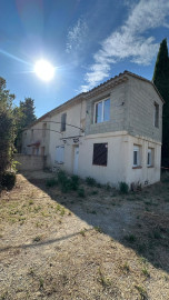 
                                                                                        Vente
                                                                                         maison T2 + cour 40 m² à terminer en campagne
