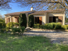 
                                                                                        Vente
                                                                                         maison T3 plain-pied avec garage sur 900 m²