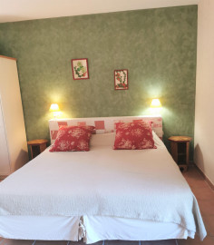 
                                                                                        Vente
                                                                                         Maison T4 avec 4 chambres d'hôtes
