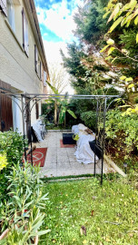 
                                                                                        Vente
                                                                                         Maison 3 chambres avec garage et jardin à Cenon