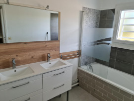 
                                                                                        Location
                                                                                         Maison T5 Braud-et-Saint-Louis