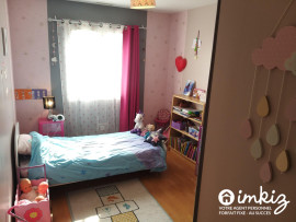 
                                                                                        Vente
                                                                                         Maison T6 climatisée au calme avec jardin clôturé