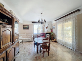 
                                                                                        Vente
                                                                                         Maison T7 avec extérieur