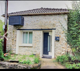 
                                                                                        Location
                                                                                         Maison tranquille