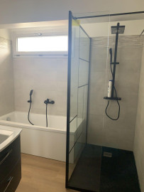 
                                                                                        Location
                                                                                         Maison très lumineuse 
Refaite à neuf