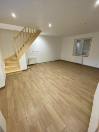 
                                                                                        Location
                                                                                         Maison type F3