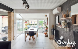 
                                                                                        Vente
                                                                                         Maison vue étang de Thau, piscine, jardin.