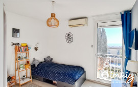 
                                                                                        Vente
                                                                                         Maison vue étang de Thau, piscine, jardin.