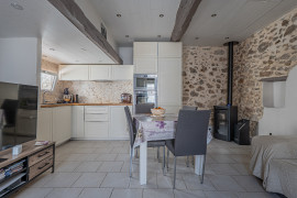 
                                                                                        Vente
                                                                                         MAISOND E VILLAGE - SAINT JEANNET
