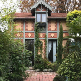 
                                                                                        Location
                                                                                         Maisonnette de ville meublée 30m² bail de 9 mois