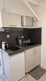 
                                                                                        Location
                                                                                         Maisonnette meublée 22m² avec jardin à louer