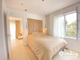 
                                                                                        Vente
                                                                                         MAISONNETTE RENOVEE - TERRAIN