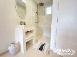 
                                                                                        Vente
                                                                                         MAISONNETTE RENOVEE - TERRAIN