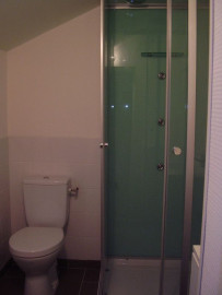 
                                                                                        Location
                                                                                         Maisonnette rénovée très bien isolée calme assuré