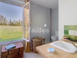 
                                                                                        Vente
                                                                                         Manoir 18 ème siècle avec gite au coeur de la Suisse Normand