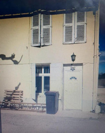 
                                                                                        Location
                                                                                         Mas meublée 65m2 jardin et deux places de parking