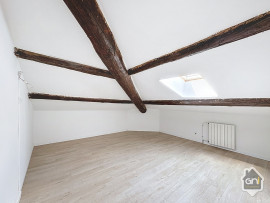 
                                                                                        Vente
                                                                                         Mas Mitoyen avec dépendances et piscine.