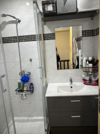 
                                                                                        Location
                                                                                         Mazet avec jardin