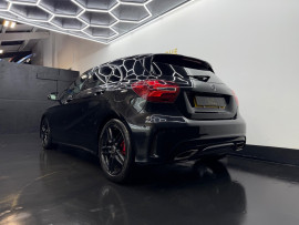 
                                                                                        Voiture
                                                                                         Mercedes-Benz A Class 2.1 A200d AMG Line (Premium) 7G-DCT Euro 6 (s/s) 5dr