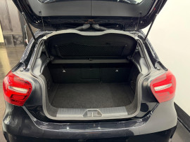 
                                                                                        Voiture
                                                                                         Mercedes-Benz A Class 2.1 A200d AMG Line (Premium) 7G-DCT Euro 6 (s/s) 5dr