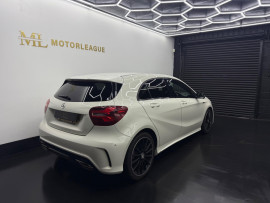 
                                                                                        Voiture
                                                                                         Mercedes-Benz A Class 2.1 A200d AMG Line (Premium) 7G-DCT Euro 6 (s/s) 5dr