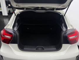 
                                                                                        Voiture
                                                                                         Mercedes-Benz A Class 2.1 A200d AMG Line (Premium) 7G-DCT Euro 6 (s/s) 5dr