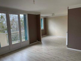 
                                                                                        Location
                                                                                         MERIGNAC CENTRE Tout à pied  ApptF5 81m2 3ch 2e
