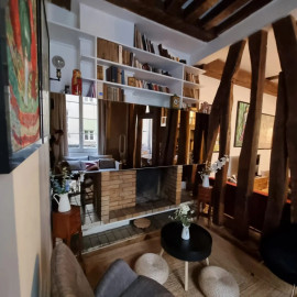 Location
Merveilleux appartement, très calme, très bon quartier, Paris (loyer tout inclus)