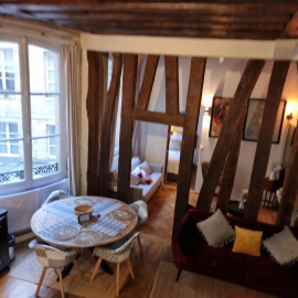 Location
Merveilleux appartement, très calme, très bon quartier, Paris (loyer tout inclus)