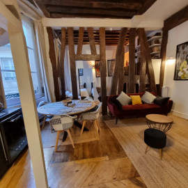 Location
Merveilleux appartement, très calme, très bon quartier, Paris (loyer tout inclus)