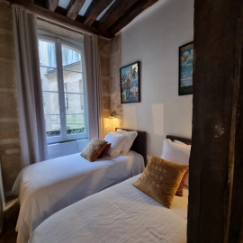 Location
Merveilleux appartement, très calme, très bon quartier, Paris (loyer tout inclus)