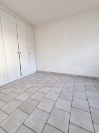 
                                                                                        Vente
                                                                                         METRO GOBELIN/BOULEVARD SAINT MARCEL.