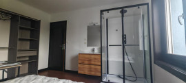 
                                                                                        Colocation
                                                                                         Meublé 12m² climatisé / colocation 115m² Centre