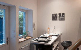 
                                                                                        Location
                                                                                         Meublé  30m² avec cour privative de 10m²