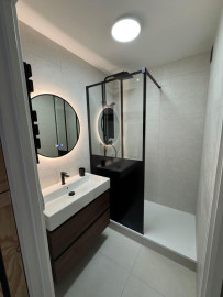 
                                                                                        Location
                                                                                         Meublé 31 m²,Nancy centre,Refait à neuf,parking