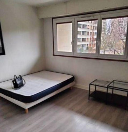
                                                                                        Location
                                                                                         Meudon la foret charmant studio avec vue degagee