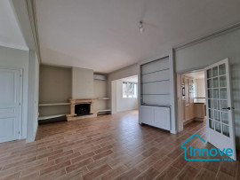 Vente
Meulière avec 5 chambres dont 2 dans une maison annexe aménag?